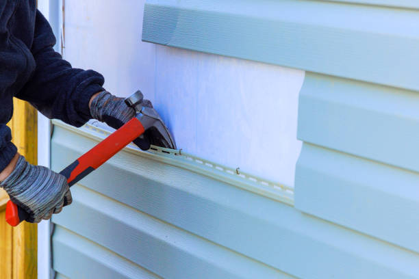 Reliable Emergency Siding Repair contractor in Woodbury, NY by Creative Siding